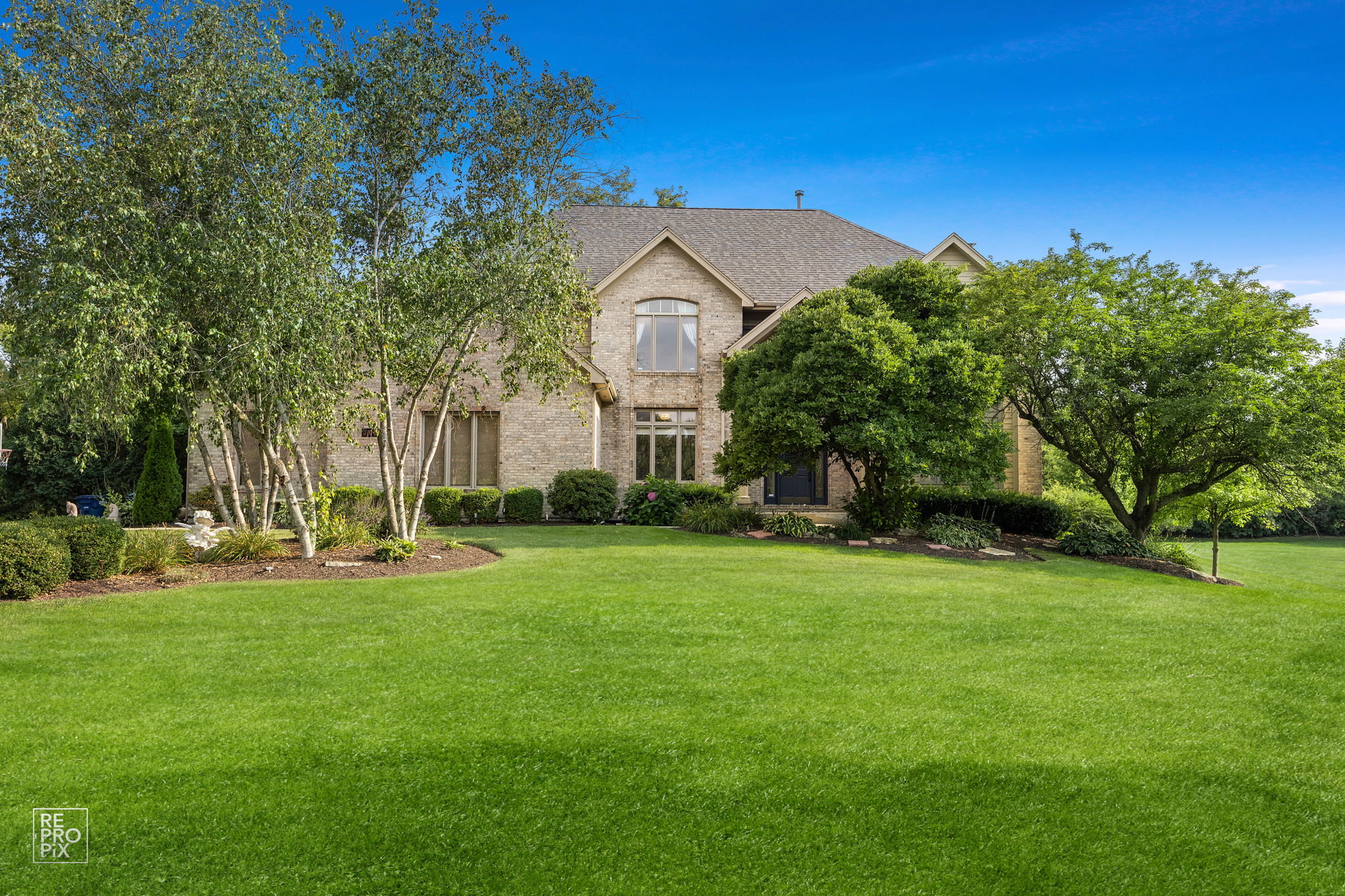 5N869 Westwood Ln, St. Charles, IL 60175_001