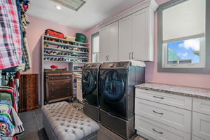 Laundry Bedroom 1 Closet - 495A0006 (1)