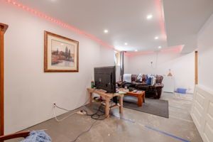  Photo 35