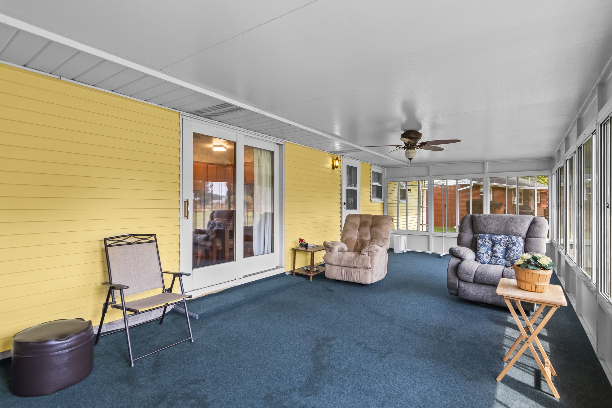 Screened-in Porch