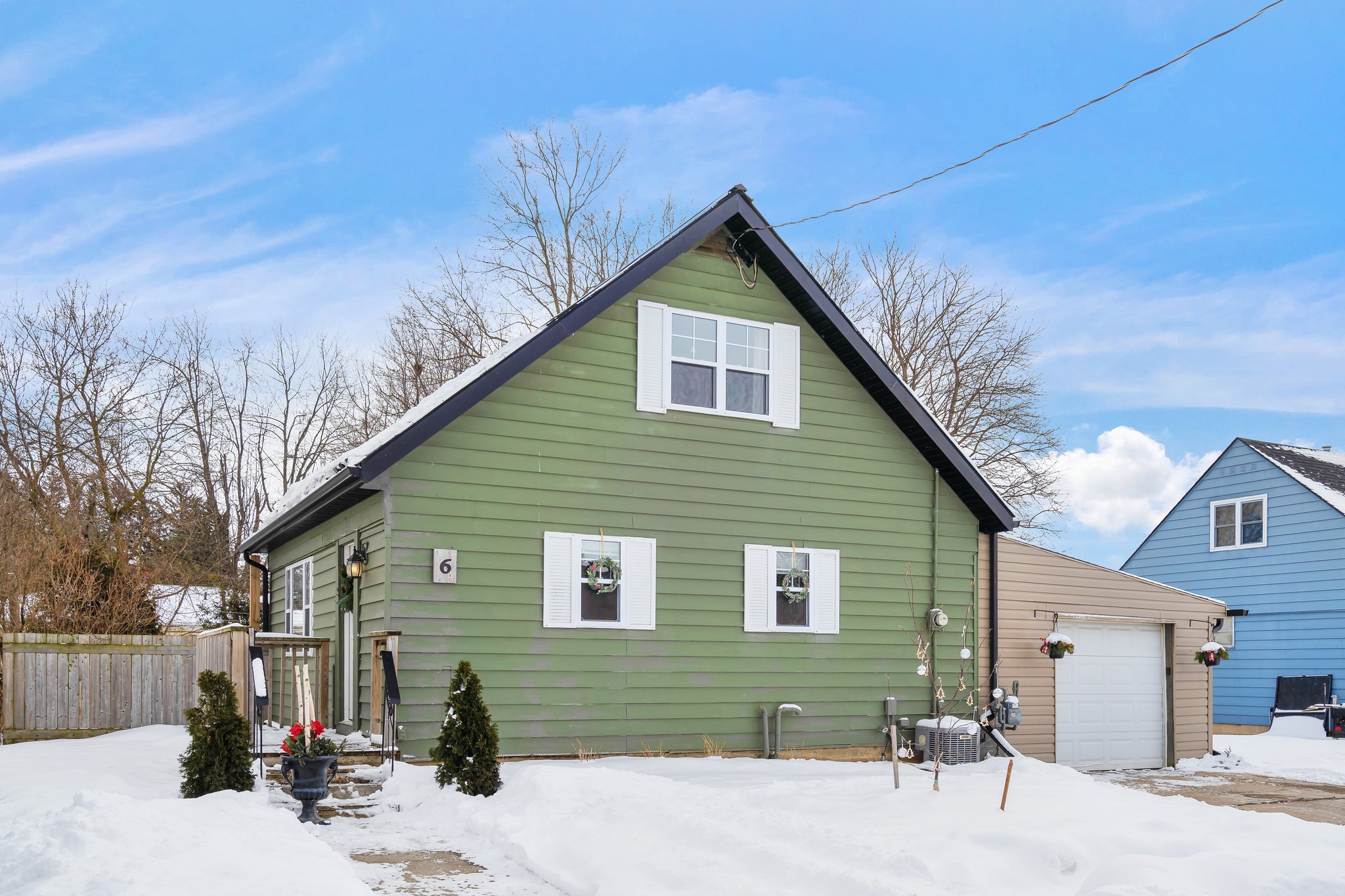 6 Churchill Crescent E, Fergus, ON N1M 2J3, CA