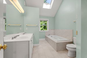 6 Davey Ln, Winchester, MA 01890, USA Photo 12