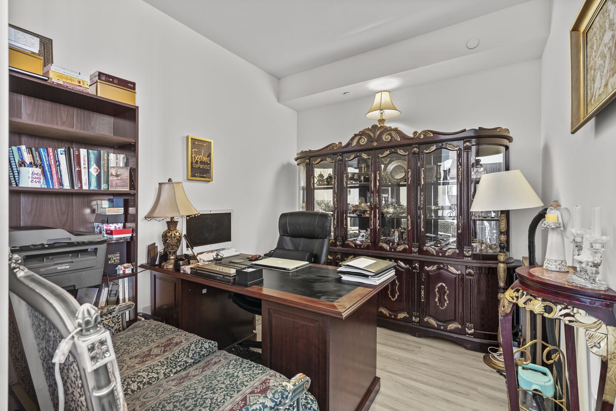 6 David Eyer Rd Richmond Hill, ON L4S 0N5