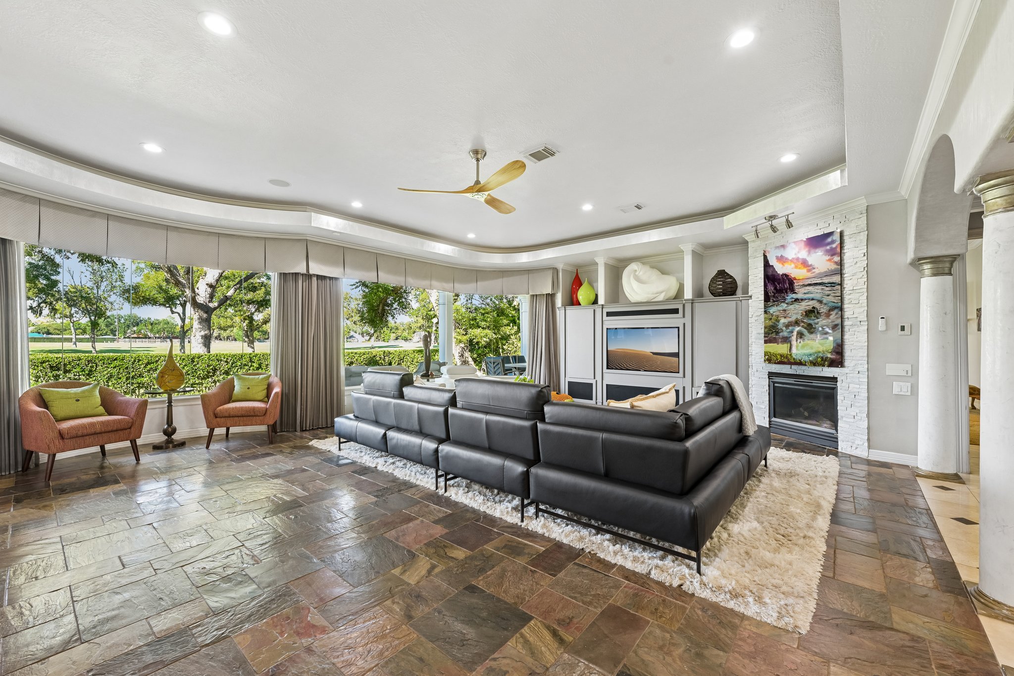 Farrell Ridge Dr-S1210-013.jpg