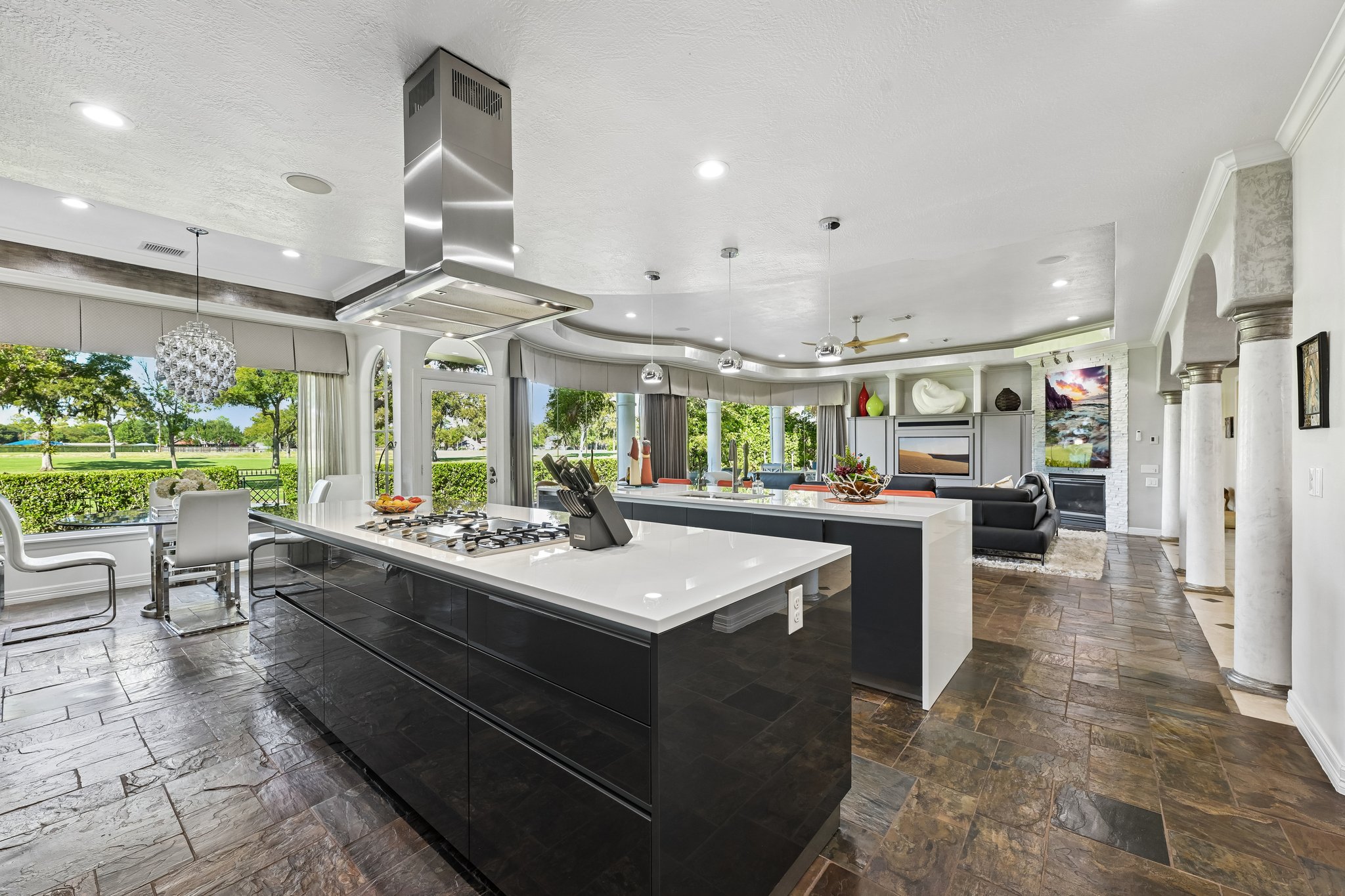 Farrell Ridge Dr-S1210-025.jpg