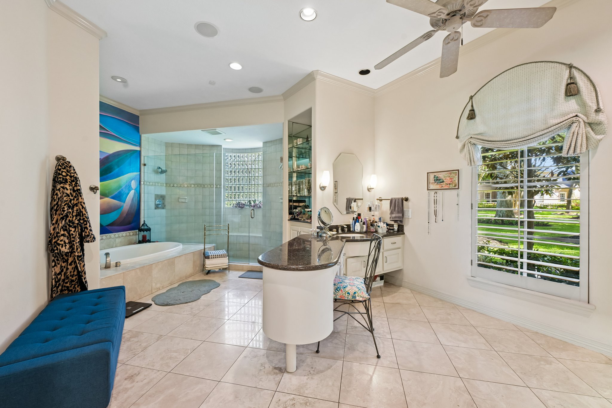 Farrell Ridge Dr-S1210-038.jpg