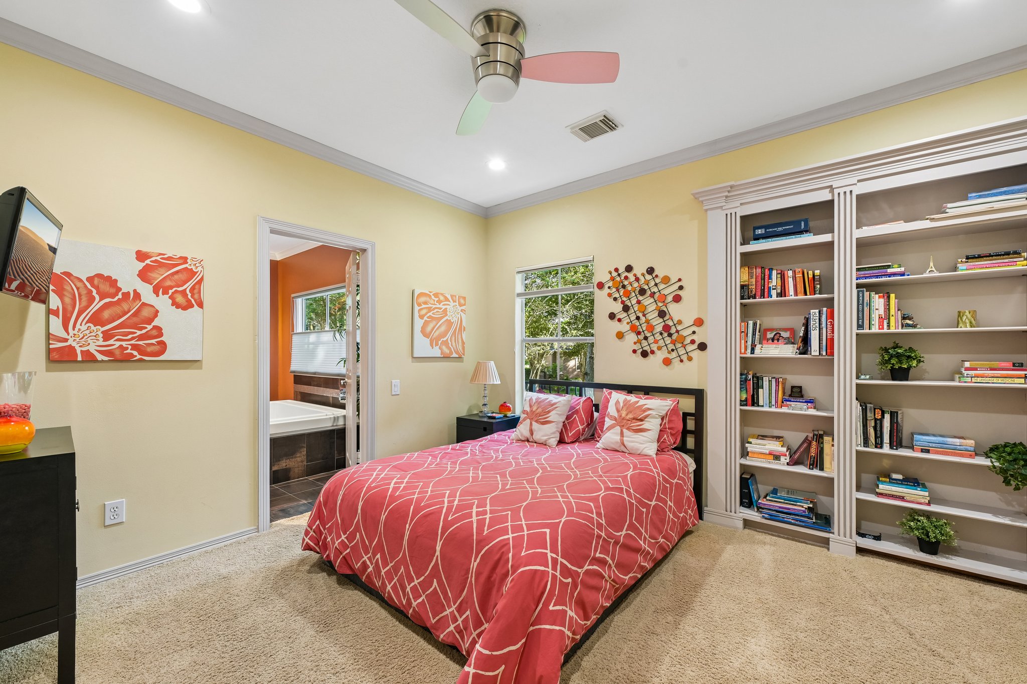 Farrell Ridge Dr-S1210-043.jpg