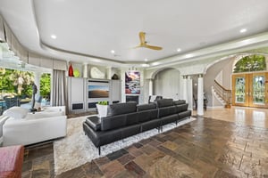 Farrell Ridge Dr-S1210-015.jpg