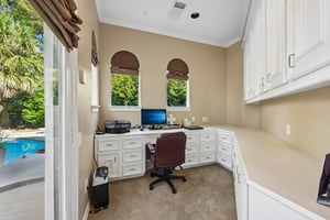 Farrell Ridge Dr-S1210-037.jpg