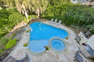 Farrell Ridge Dr-S1210-065.jpg