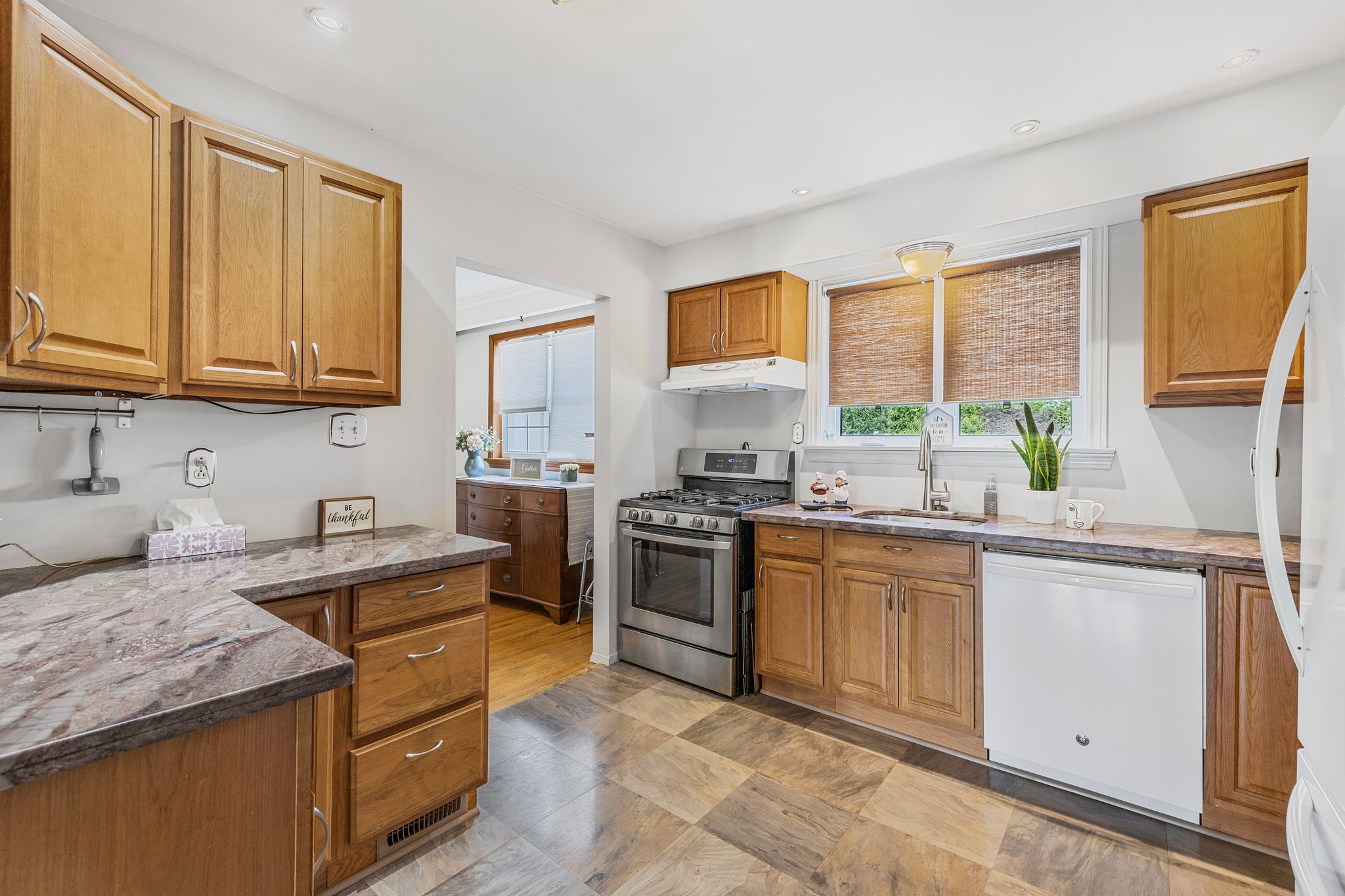 Kitchen Custom Oak Cupboards