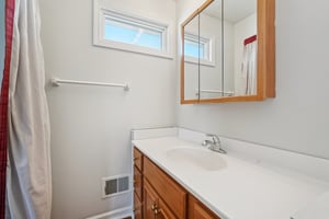 Greyhound Cir-S1202-037.jpg