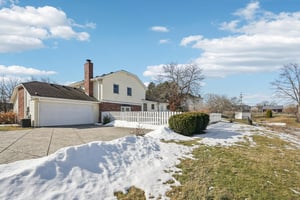 Greyhound Cir-S1402-001.jpg