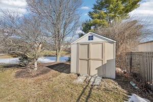 Greyhound Cir-S1402-005.jpg