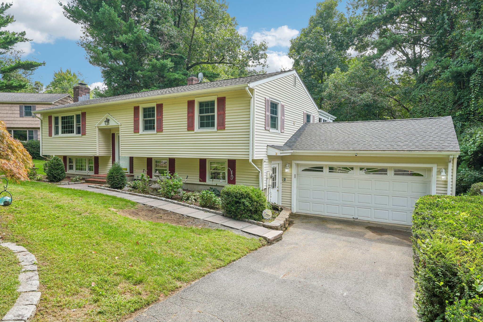Hillcrest Rd-S1809-004.jpg