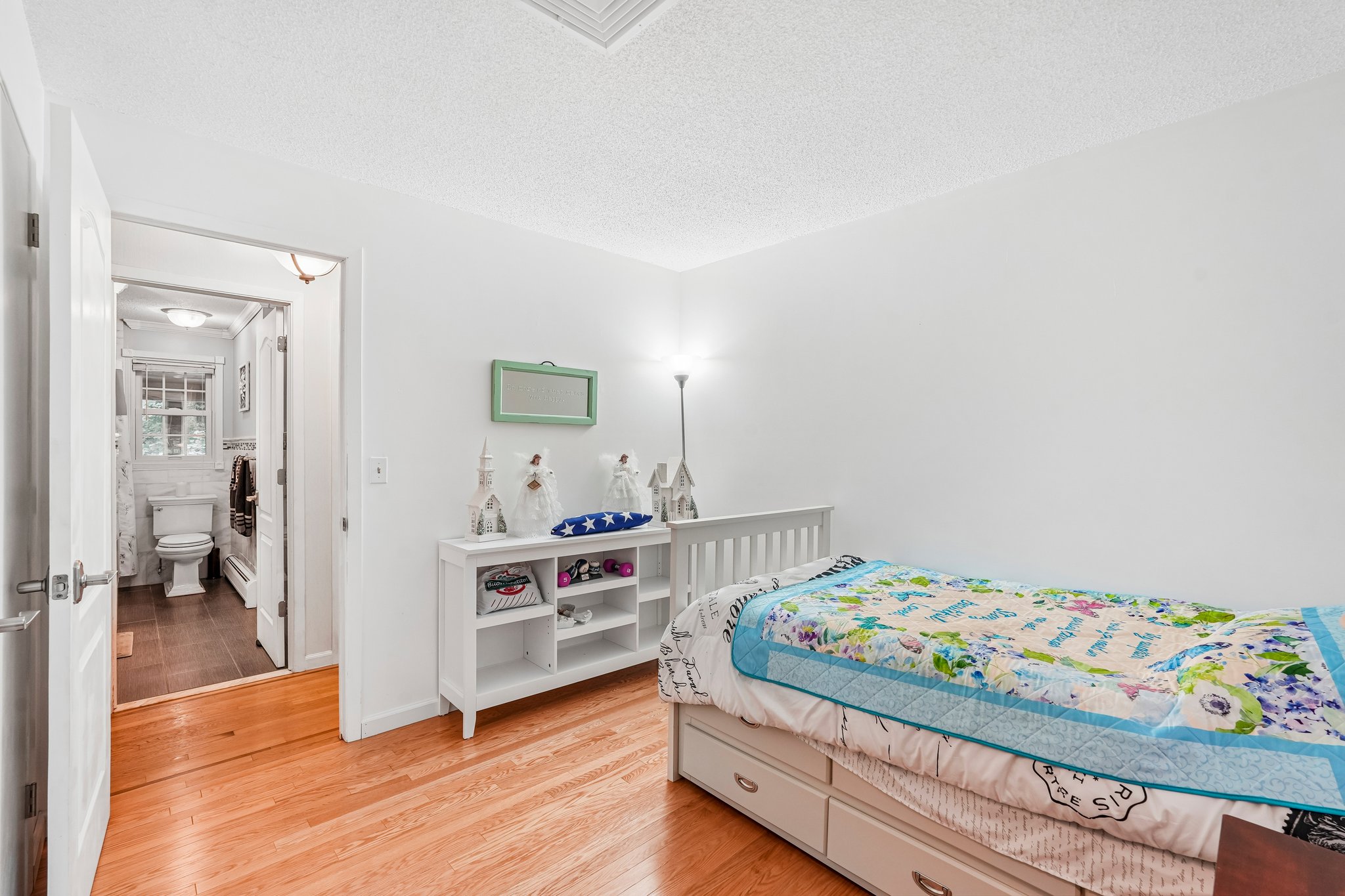 Hillcrest Rd-S1809-027.jpg