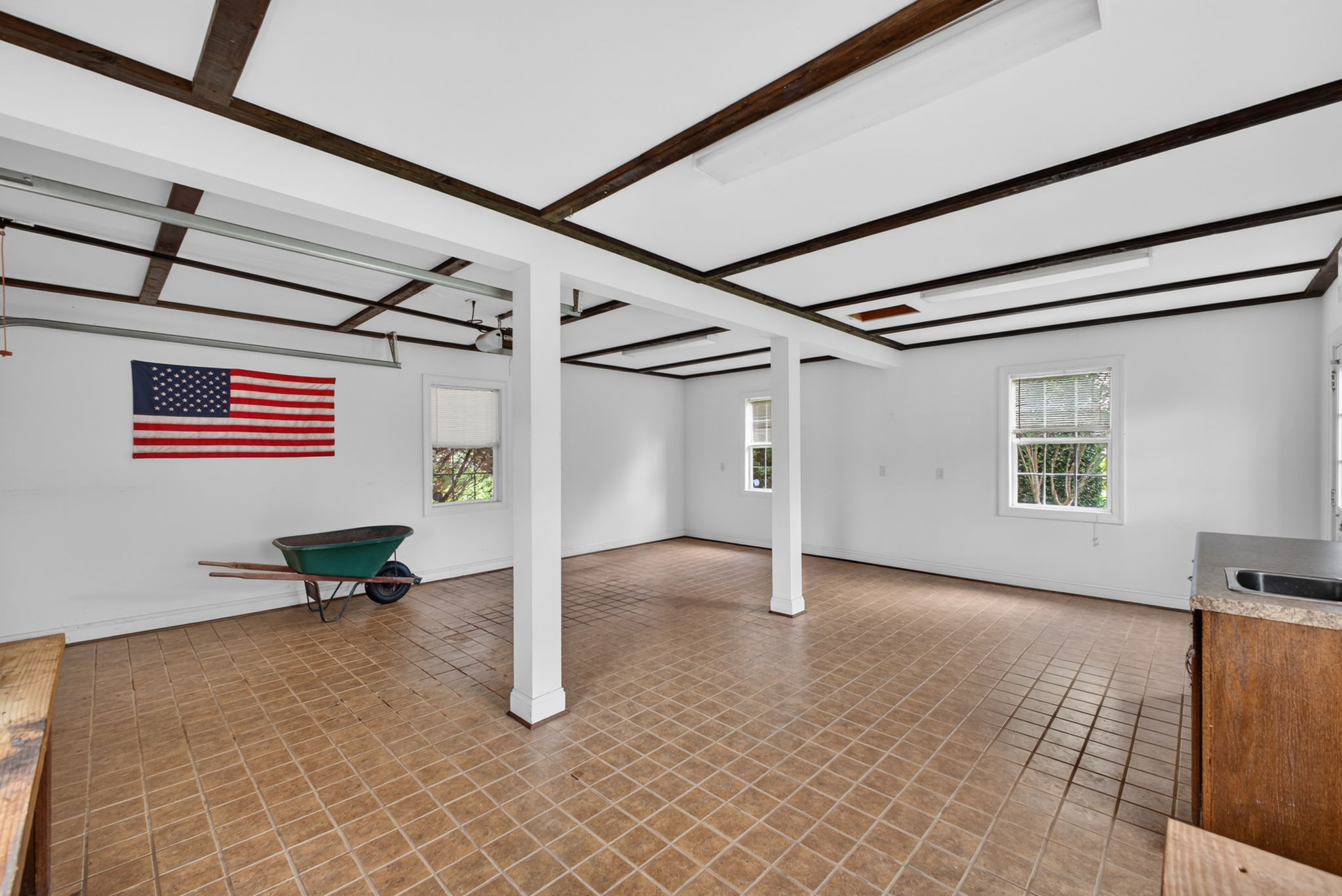  Photo 61