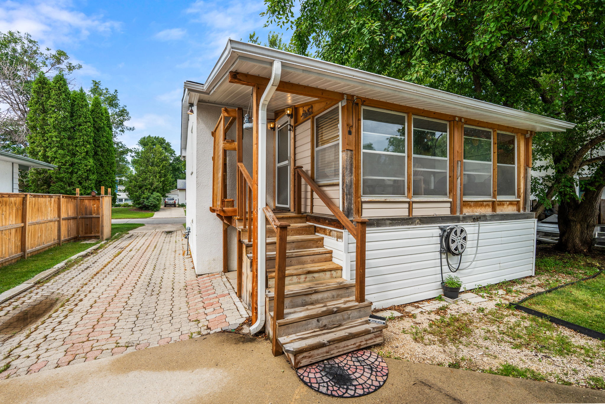 6 Keats Way - Exterior-3