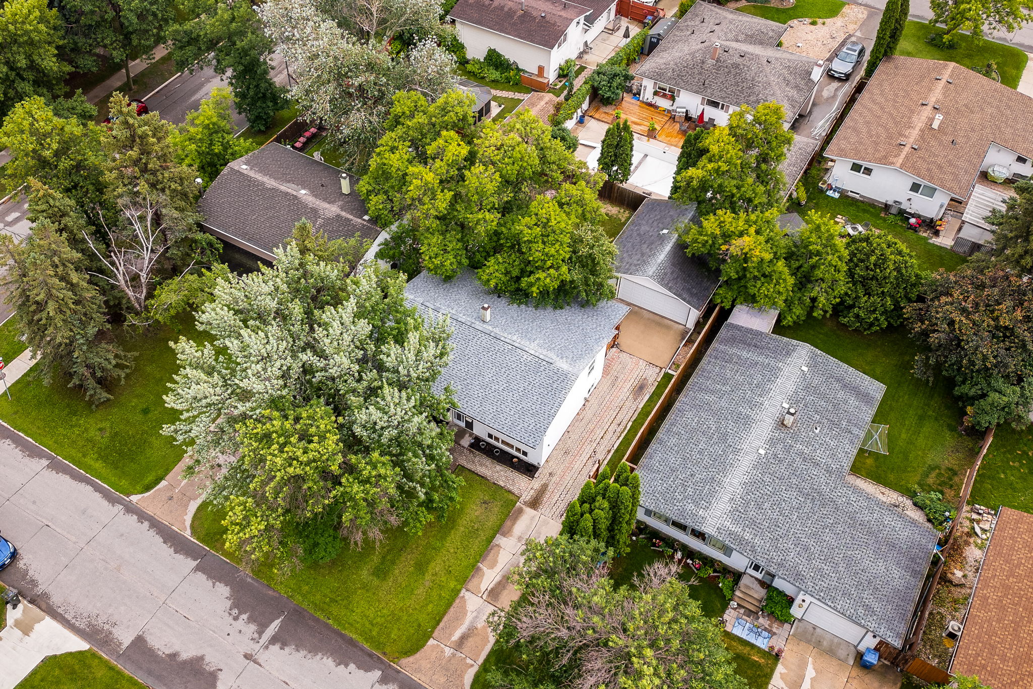 6 Keats Way - Exterior-5
