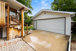 6 Keats Way - Exterior-2