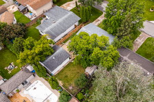 6 Keats Way - Exterior-8