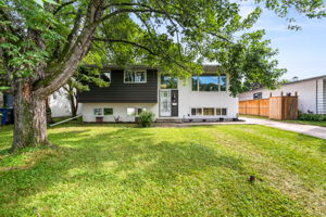6 Keats Way - Exterior-13