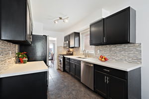  6 Killarney Ct, Brampton, ON L6Z 3B7, US Photo 5