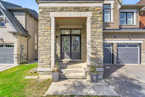 Front Porch/Entrance