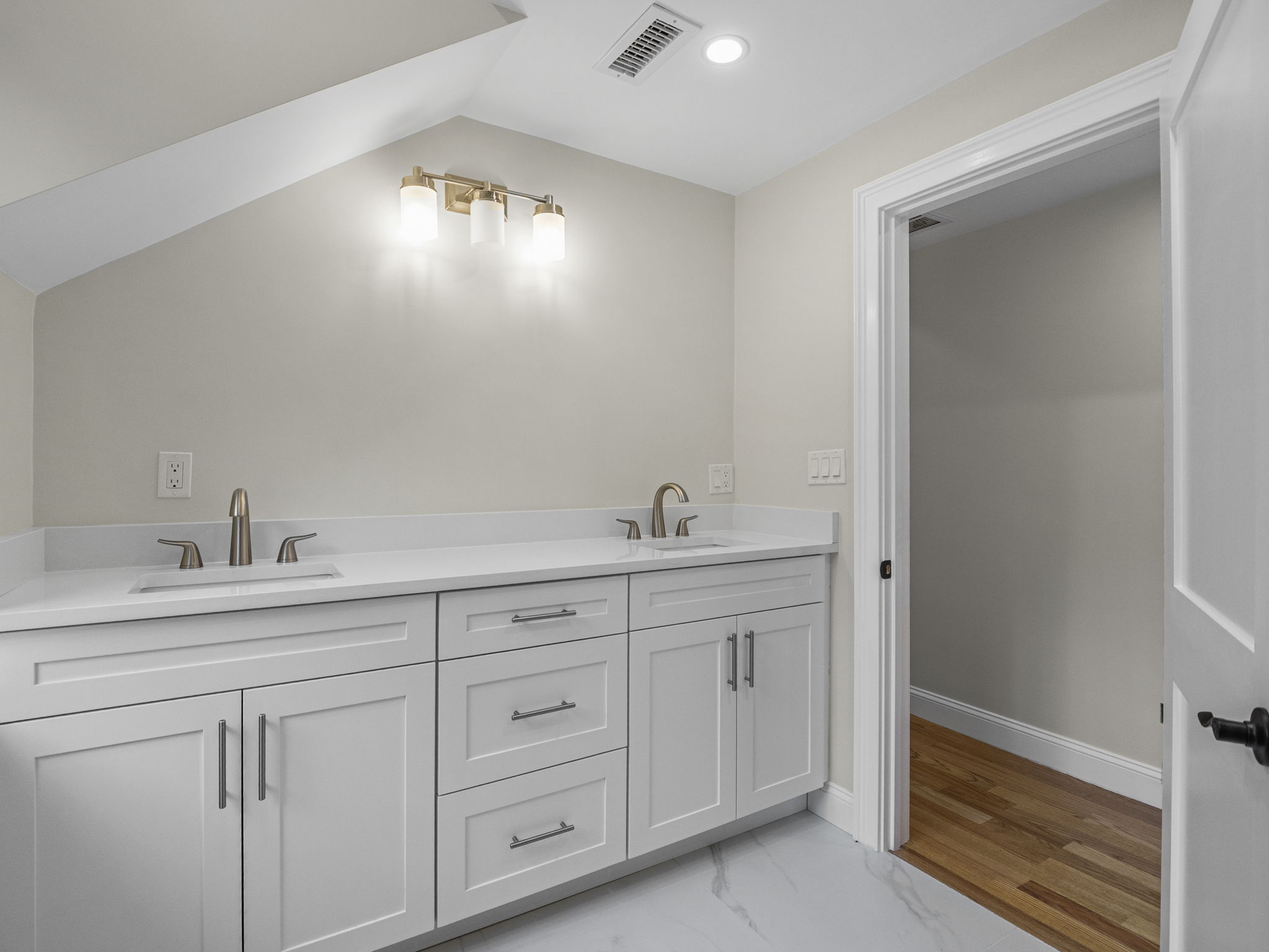 6 Lovis Ave Wakefield MA 43