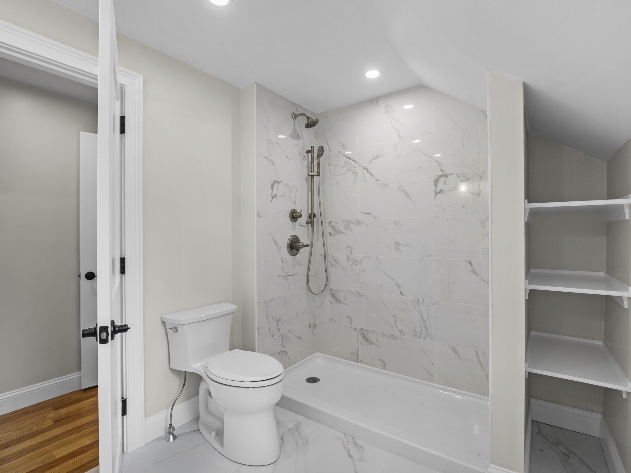 6 Lovis Ave Wakefield MA 44