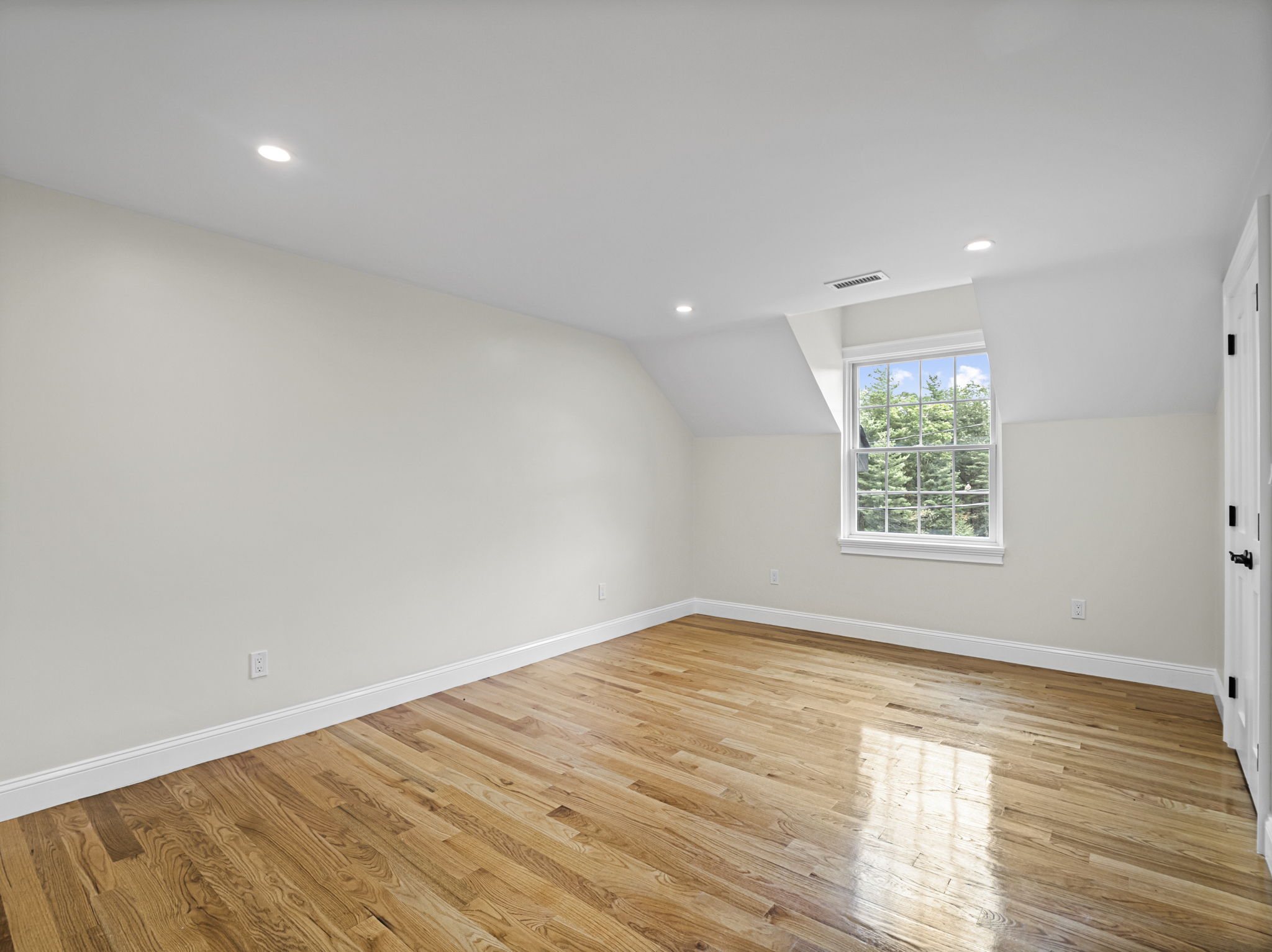 6 Lovis Ave Wakefield MA 39