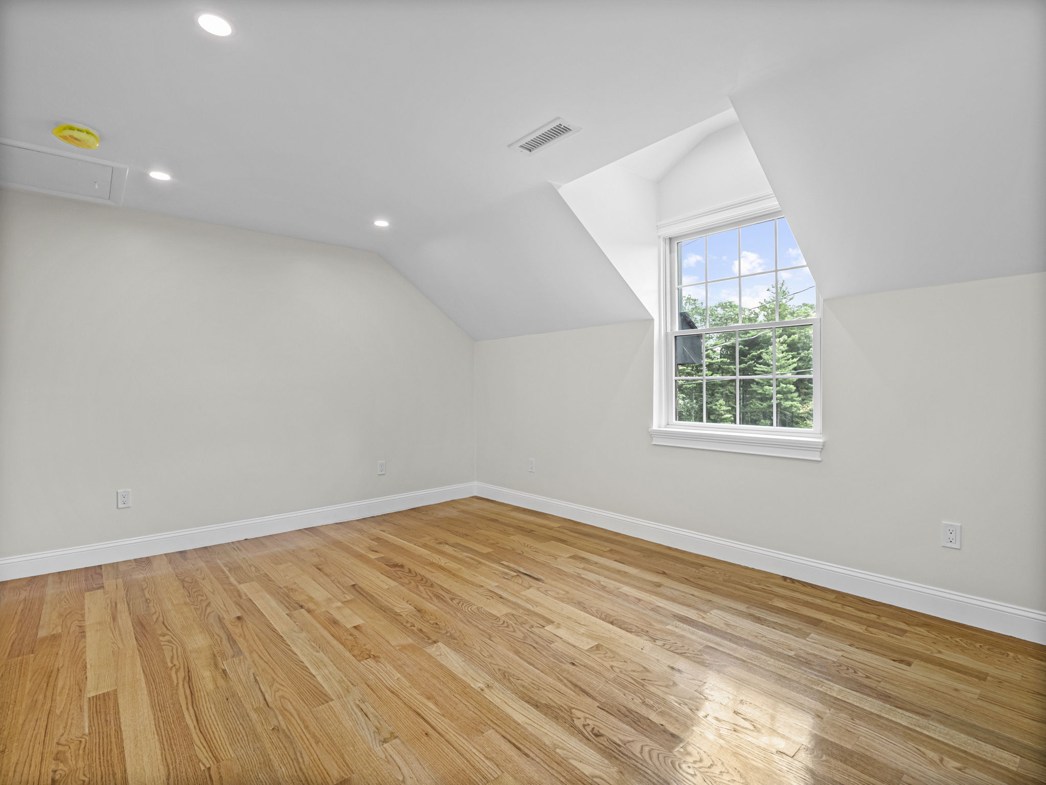 6 Lovis Ave Wakefield MA 36