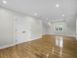 6 Lovis Ave Wakefield MA 49