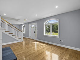 6 Lovis Ave Wakefield MA 13