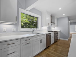 6 Lovis Ave Wakefield MA 10