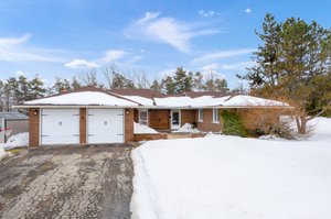 6 McKibbon Ave, Amaranth, ON L9W 5M2, CA Photo 0