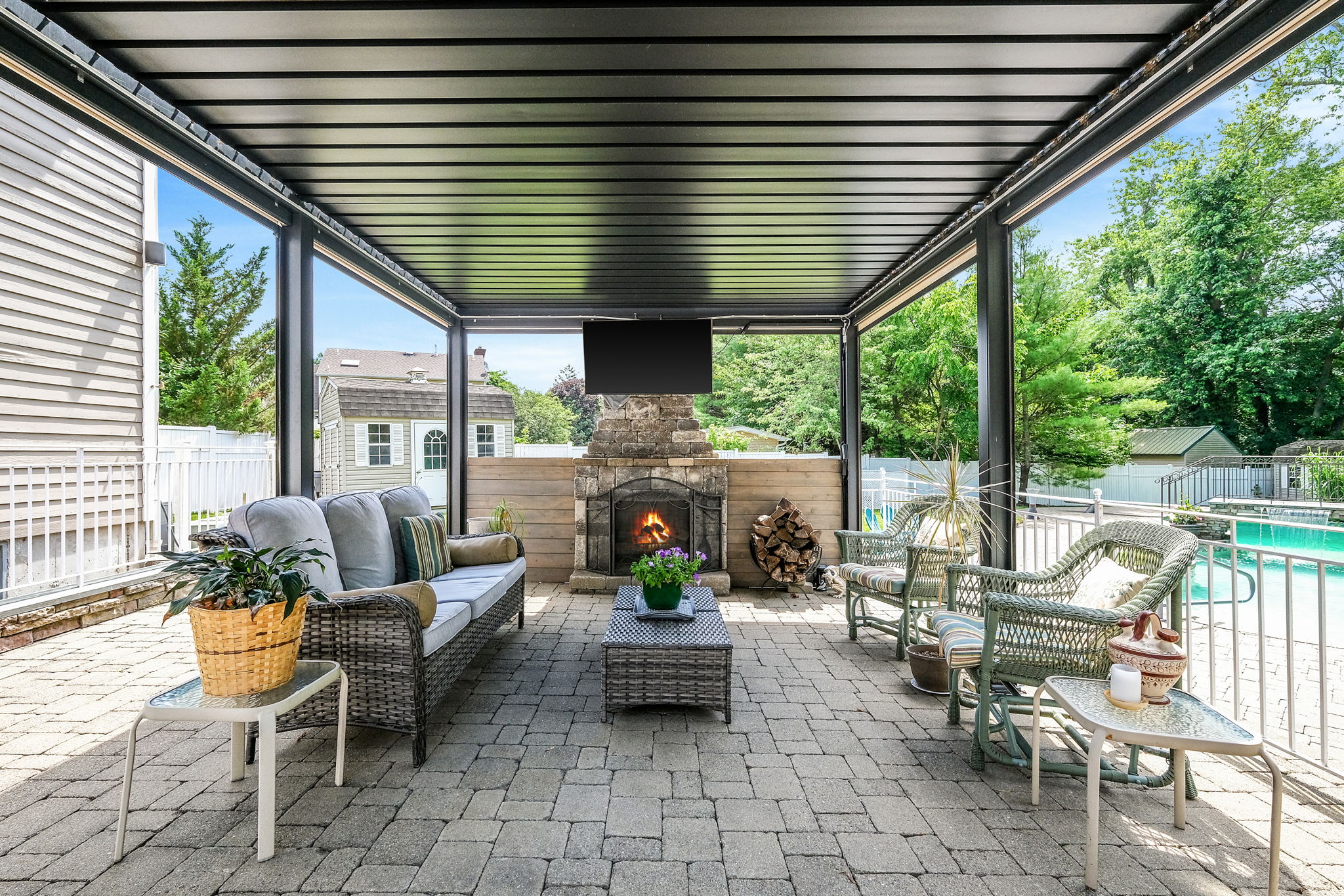 Pergola/Outdoor Living Room