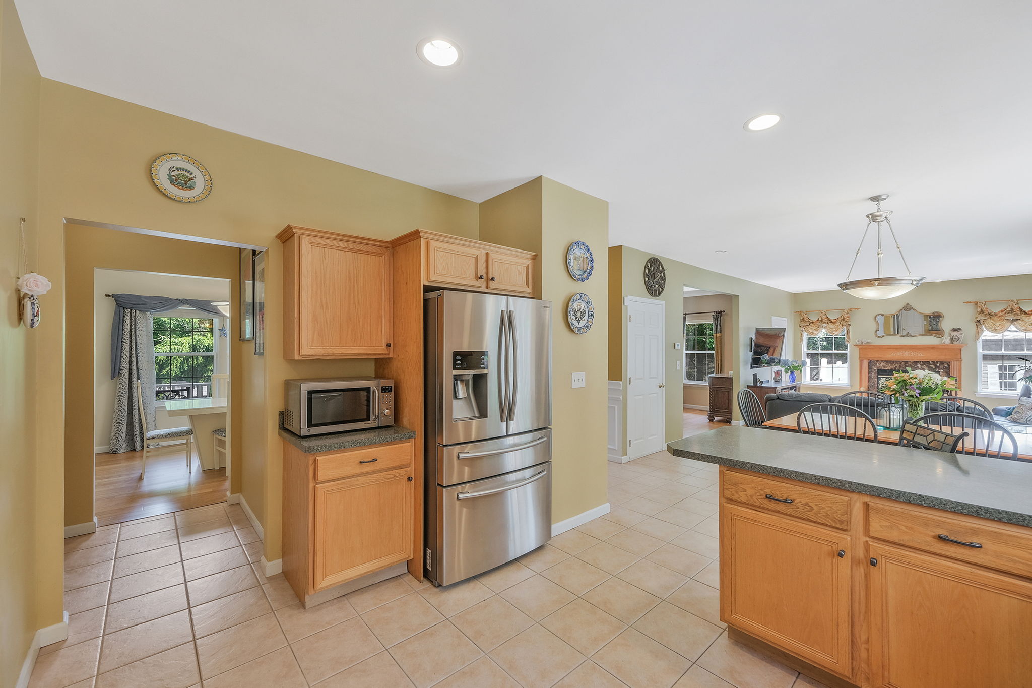Kitchen/Breakfast Bar