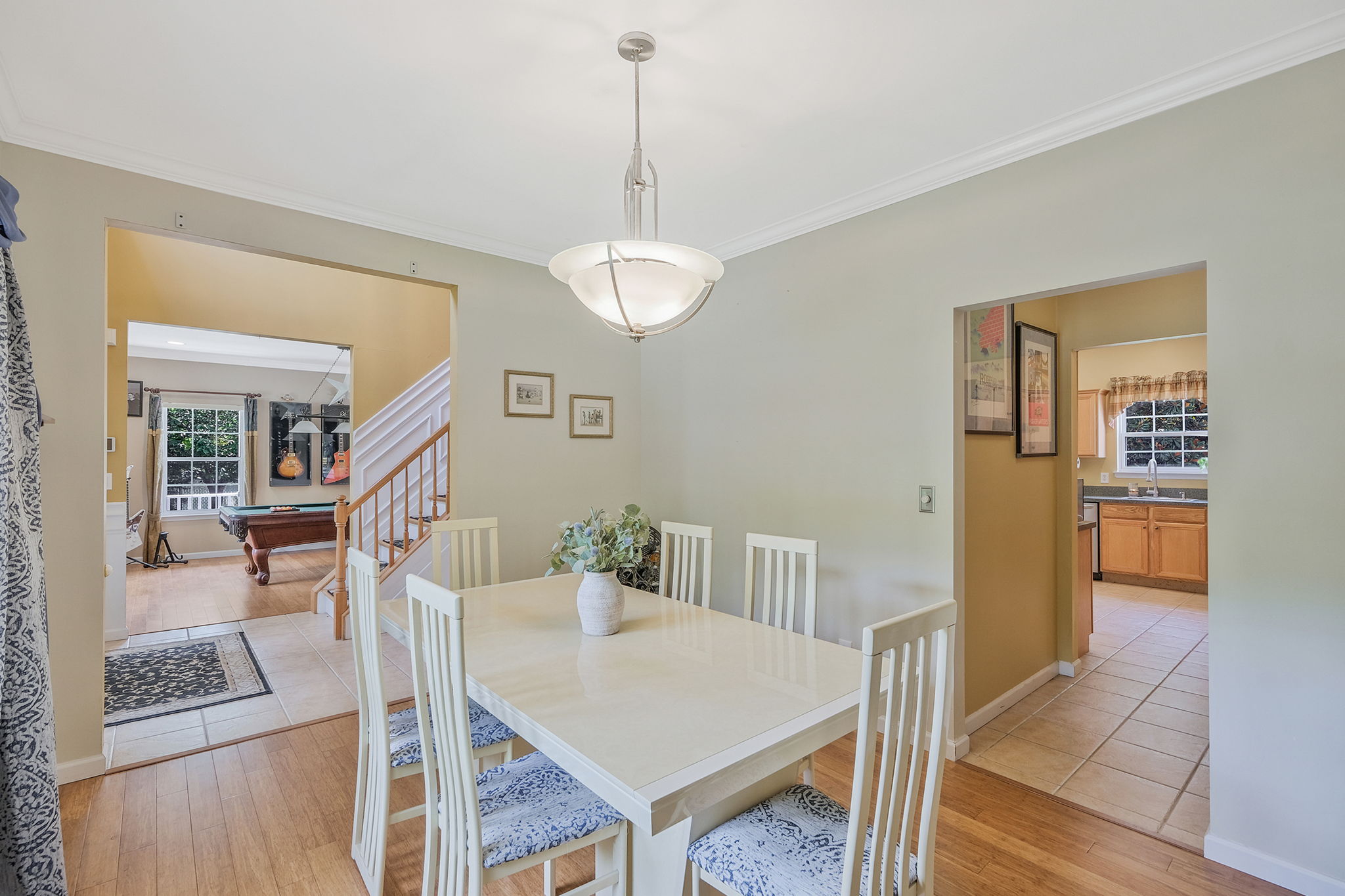 Foyer/Dining Room