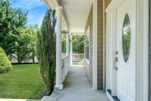 Front Porch/Entrance