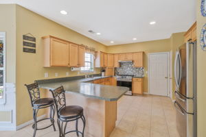 Kitchen/Breakfast Bar