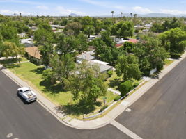  Photo 0