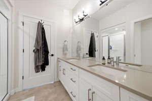  Photo 49