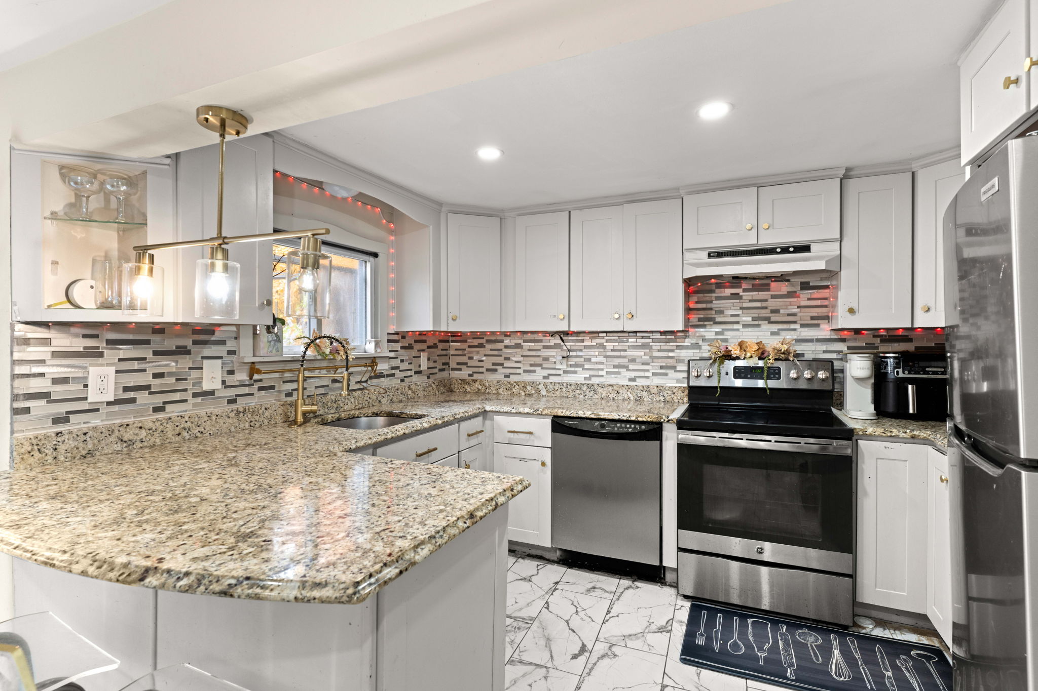 6 Palmer Ave, Plaistow, NH 03865, USA Photo 24