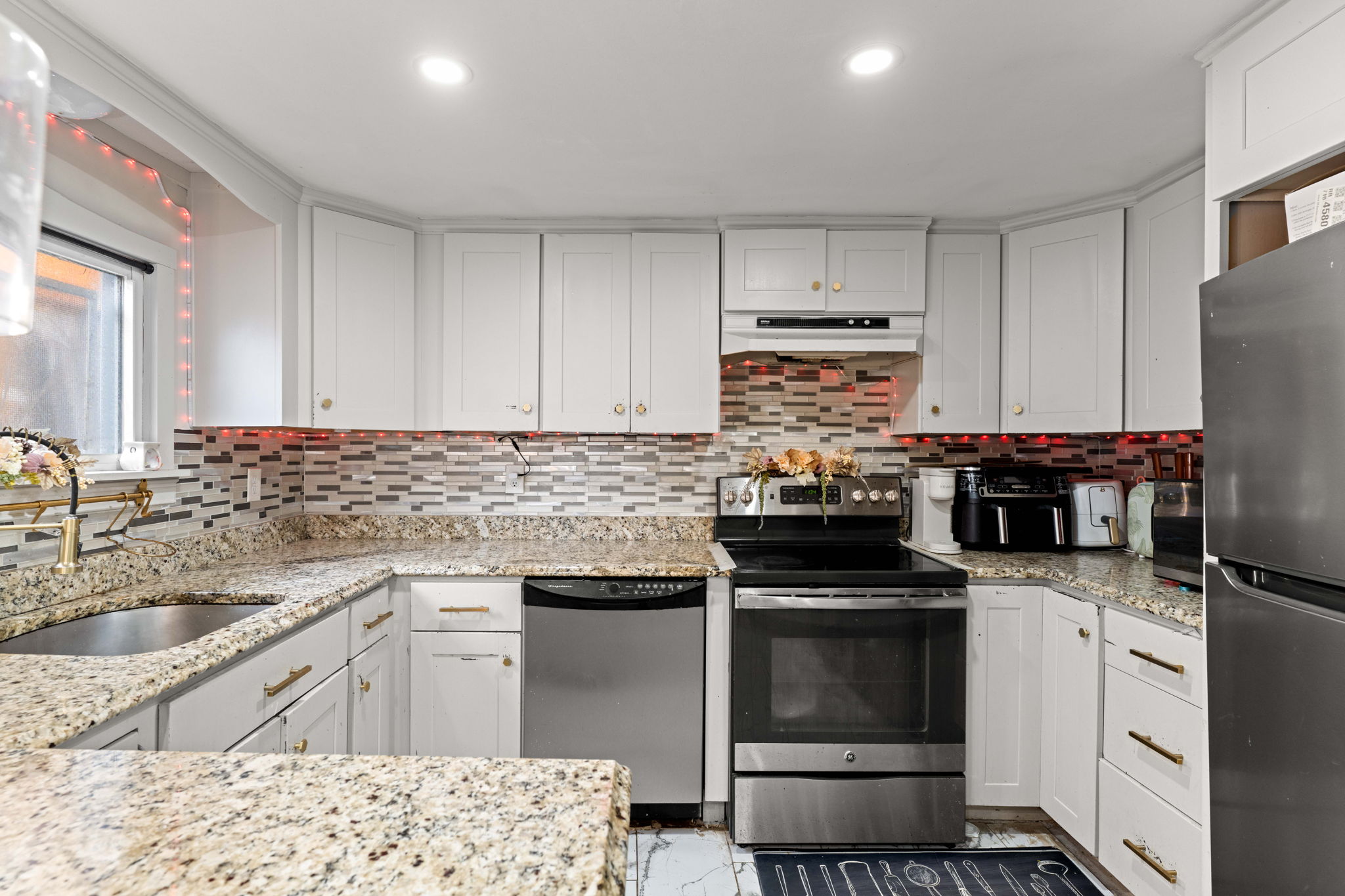 6 Palmer Ave, Plaistow, NH 03865, USA Photo 27