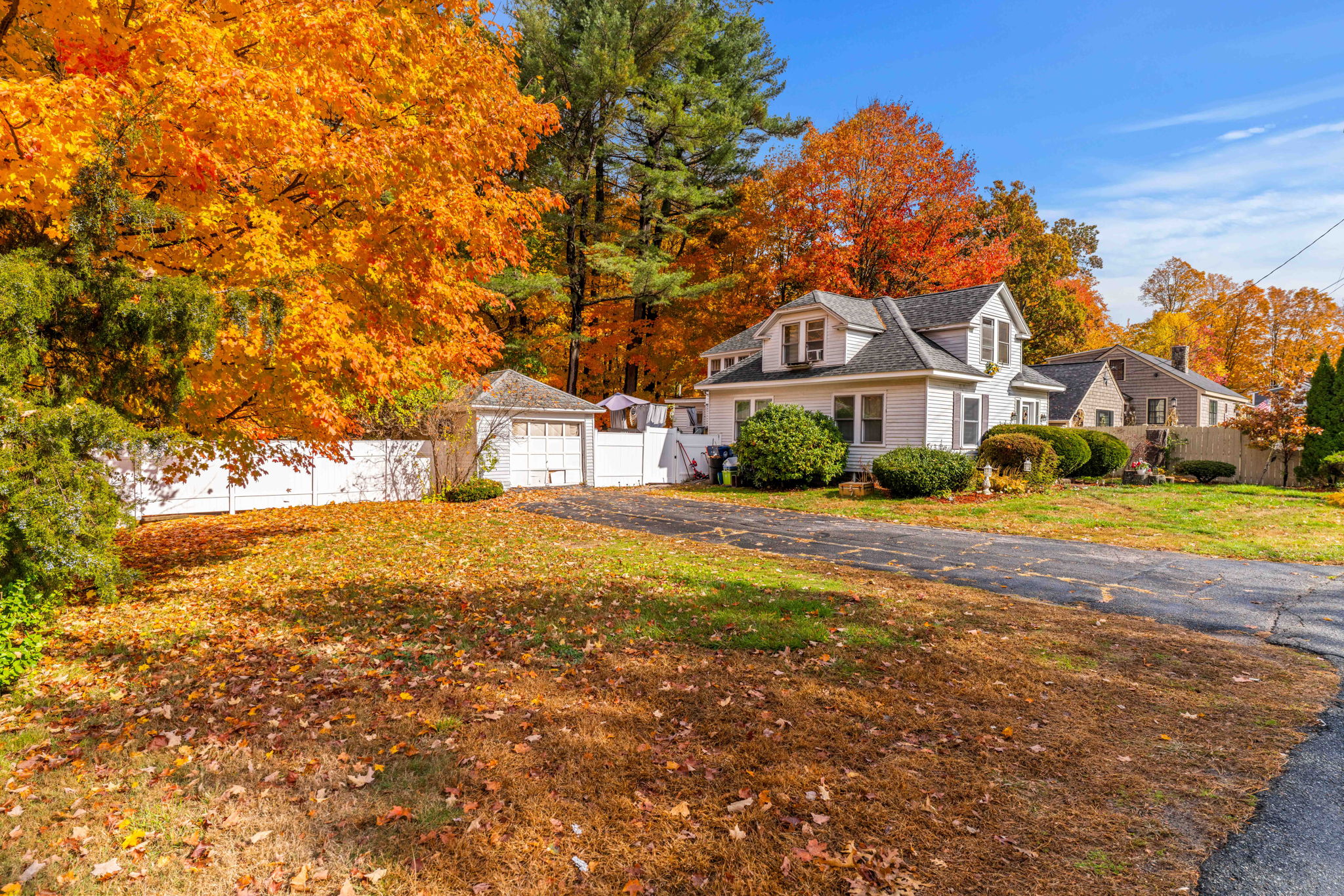 6 Palmer Ave, Plaistow, NH 03865, USA Photo 3