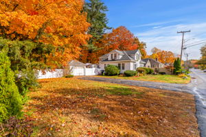 6 Palmer Ave, Plaistow, NH 03865, USA Photo 3