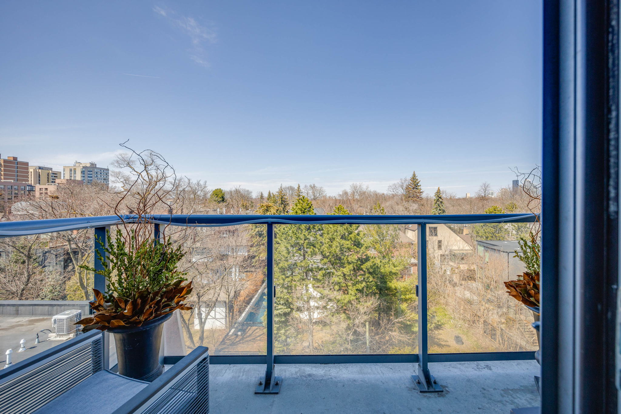 Toronto property showcase — delivered property photograph 37