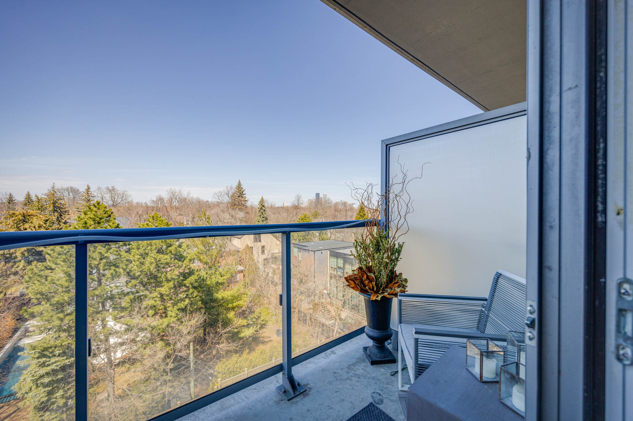 Toronto property showcase — delivered property photograph 39