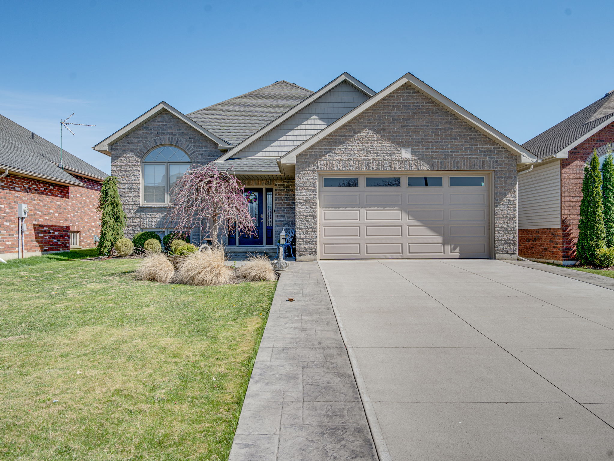 6 Redbud Crescent Simcoe, ON N3Y 4K2